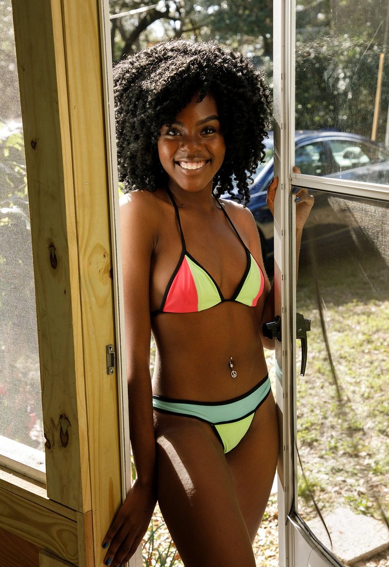 Женя, 22 года, 1 размер груди